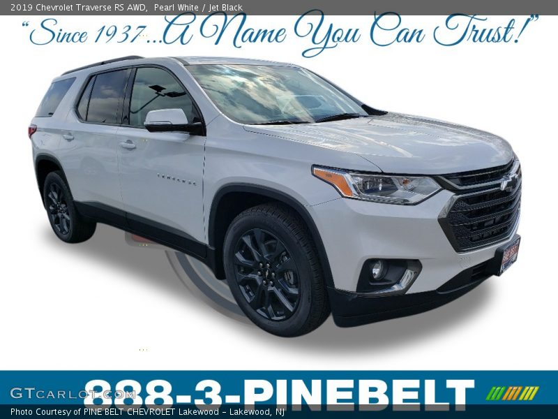 Pearl White / Jet Black 2019 Chevrolet Traverse RS AWD