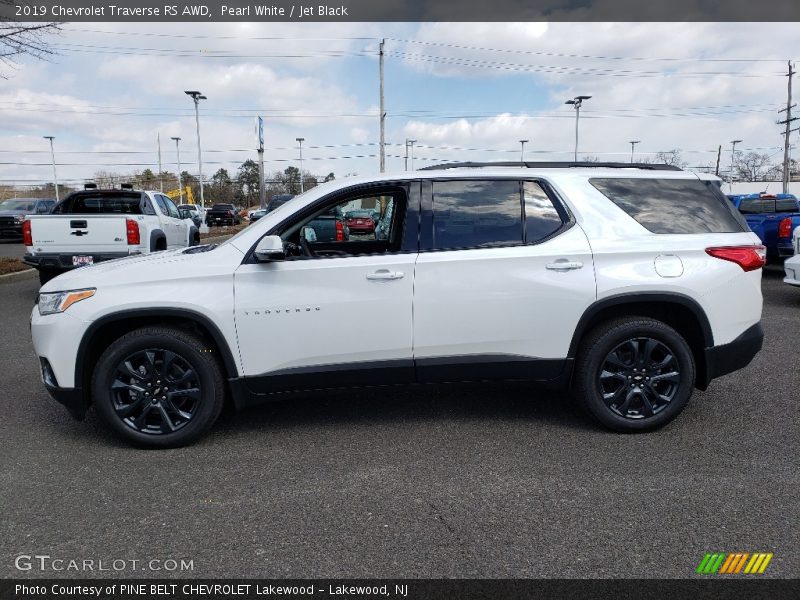 Pearl White / Jet Black 2019 Chevrolet Traverse RS AWD