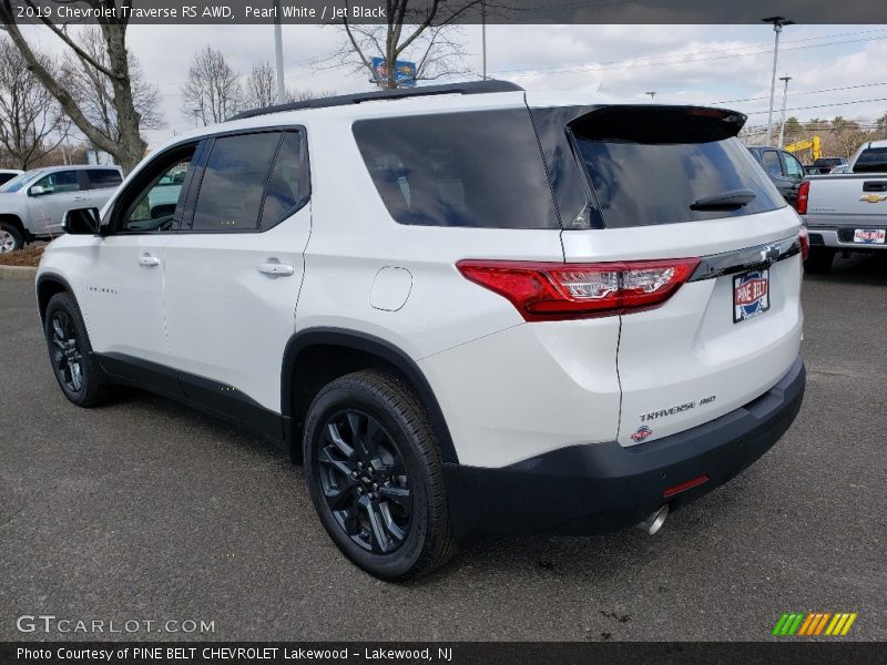 Pearl White / Jet Black 2019 Chevrolet Traverse RS AWD