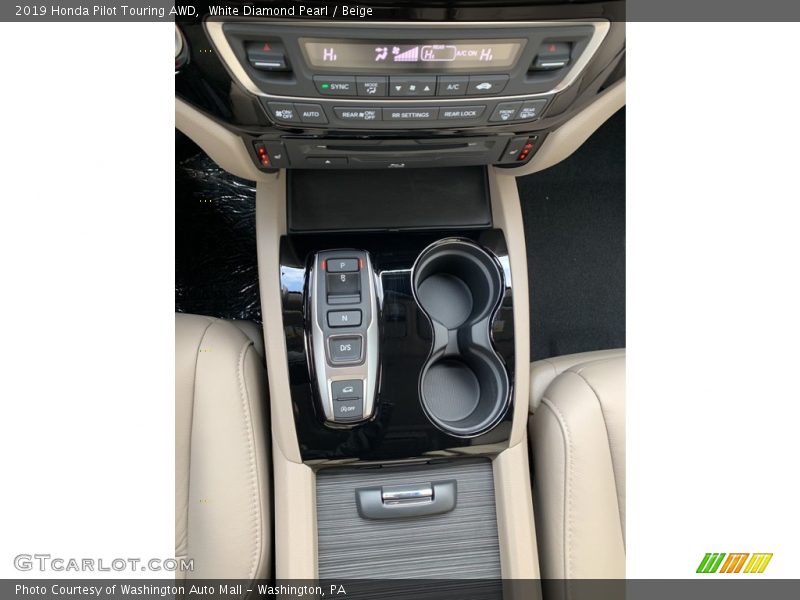 White Diamond Pearl / Beige 2019 Honda Pilot Touring AWD