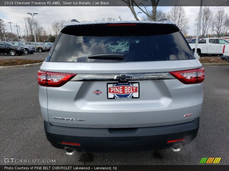 Silver Ice Metallic / Jet Black 2019 Chevrolet Traverse RS AWD