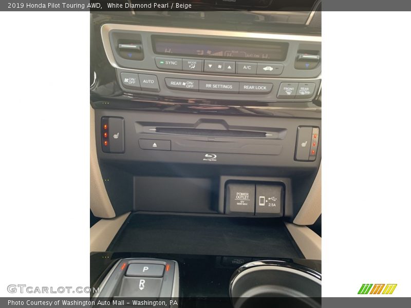White Diamond Pearl / Beige 2019 Honda Pilot Touring AWD