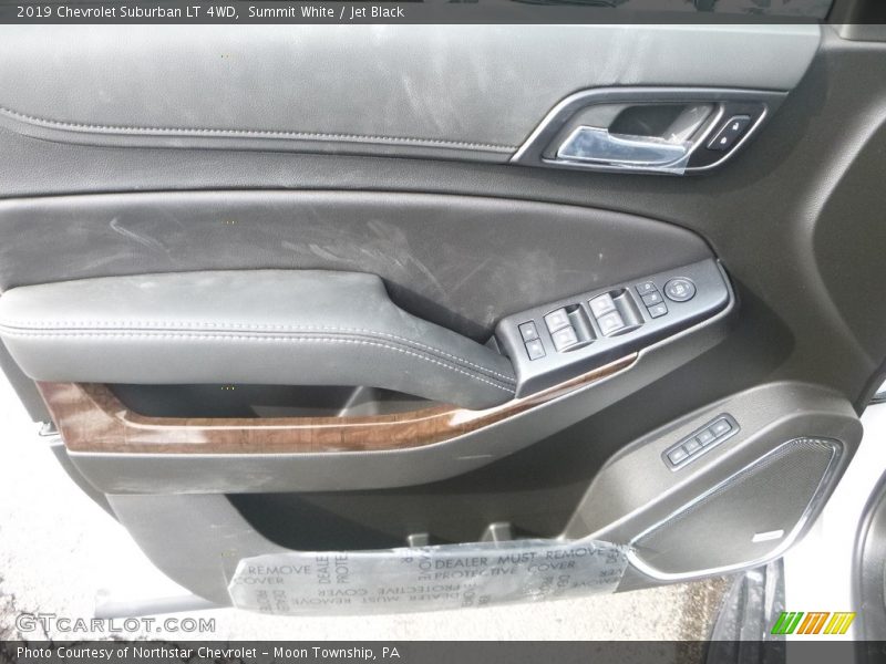 Summit White / Jet Black 2019 Chevrolet Suburban LT 4WD