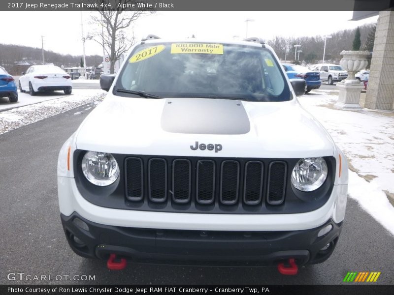 Alpine White / Black 2017 Jeep Renegade Trailhawk 4x4