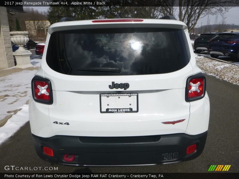 Alpine White / Black 2017 Jeep Renegade Trailhawk 4x4