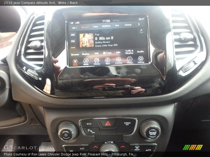 White / Black 2019 Jeep Compass Altitude 4x4