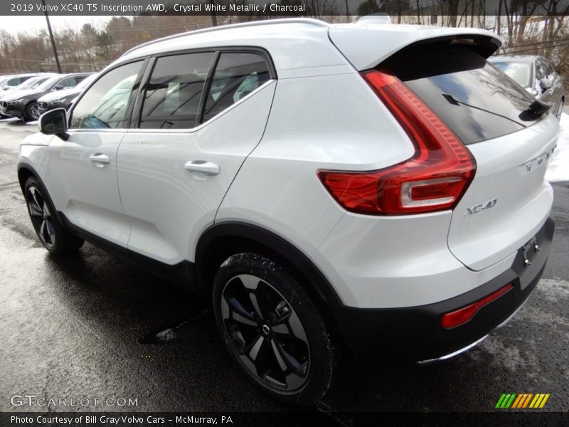 Crystal White Metallic / Charcoal 2019 Volvo XC40 T5 Inscription AWD
