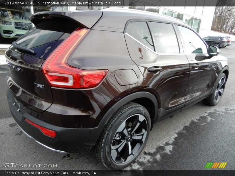 Maple Brown Metallic / Blond 2019 Volvo XC40 T5 Inscription AWD