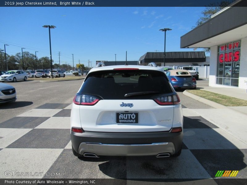 Bright White / Black 2019 Jeep Cherokee Limited