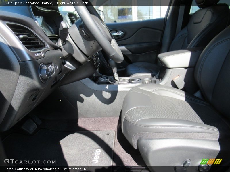 Bright White / Black 2019 Jeep Cherokee Limited