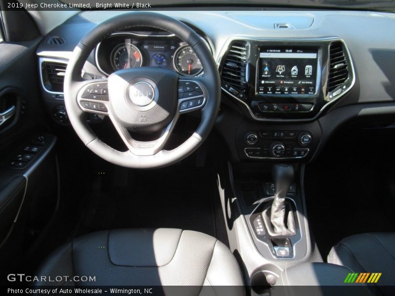 Bright White / Black 2019 Jeep Cherokee Limited