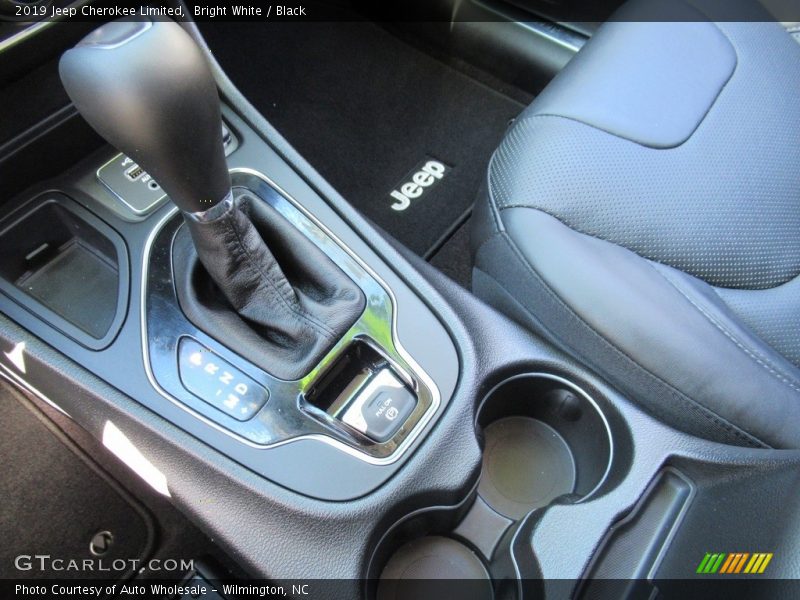 Bright White / Black 2019 Jeep Cherokee Limited