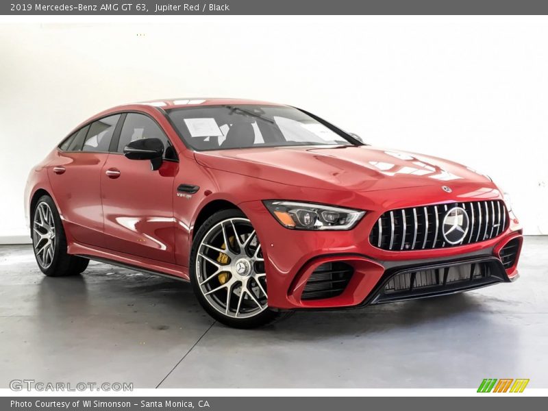 Front 3/4 View of 2019 AMG GT 63