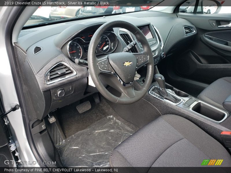 Silver Ice Metallic / Black 2019 Chevrolet Cruze LS Hatchback