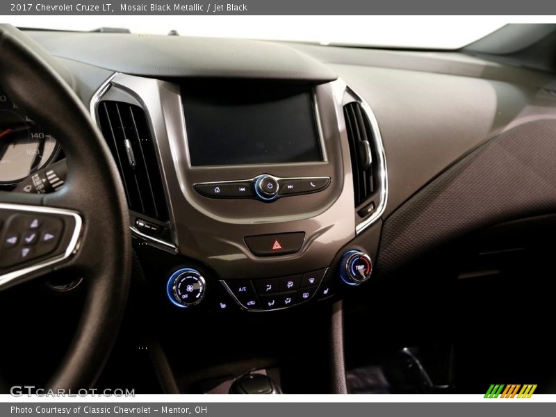 Mosaic Black Metallic / Jet Black 2017 Chevrolet Cruze LT