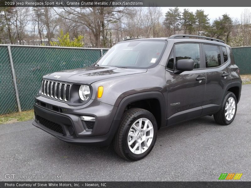 Front 3/4 View of 2019 Renegade Sport 4x4
