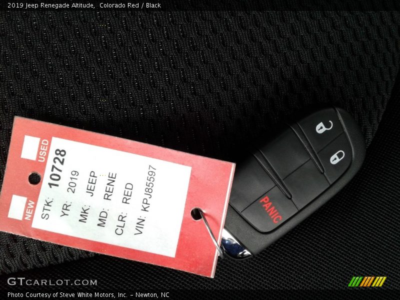 Colorado Red / Black 2019 Jeep Renegade Altitude