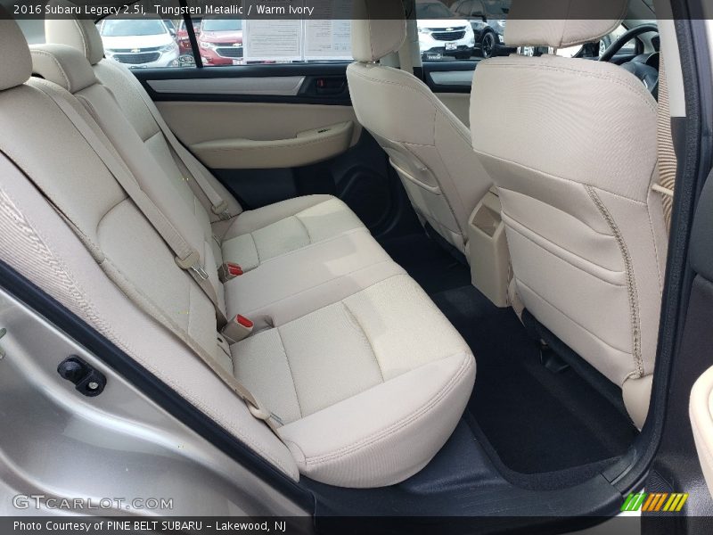 Tungsten Metallic / Warm Ivory 2016 Subaru Legacy 2.5i