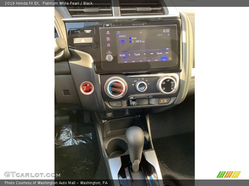 Platinum White Pearl / Black 2019 Honda Fit EX