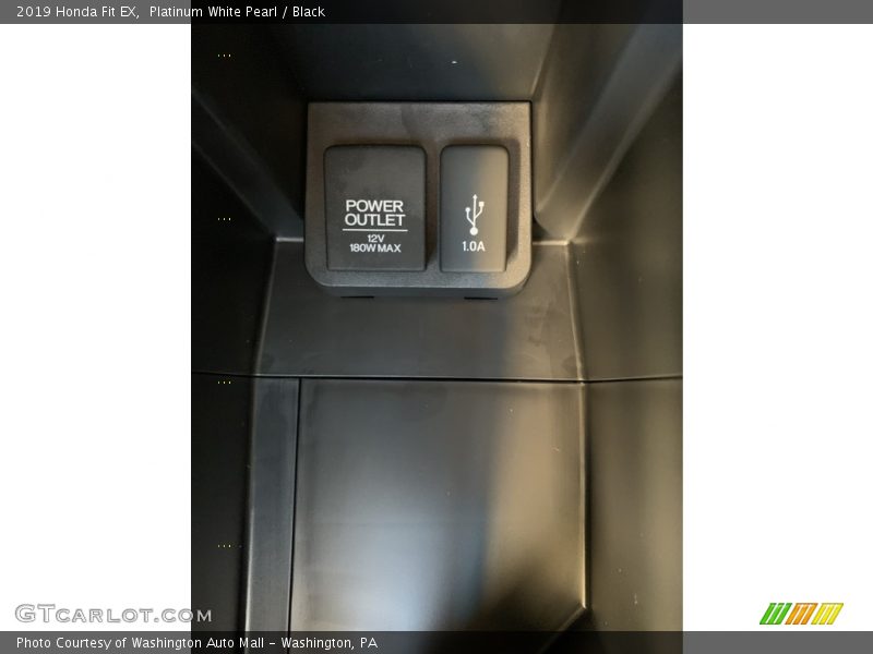 Platinum White Pearl / Black 2019 Honda Fit EX