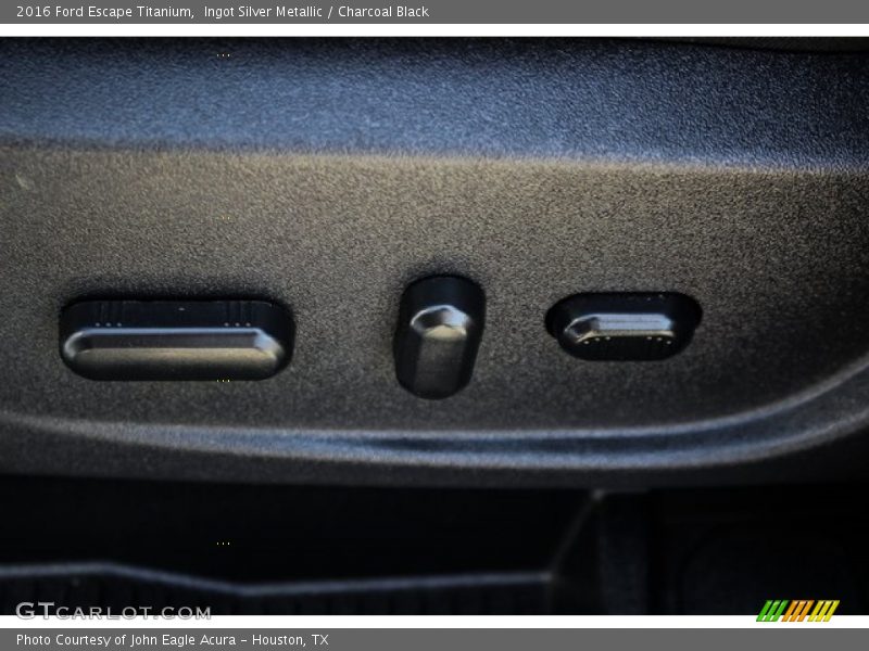 Ingot Silver Metallic / Charcoal Black 2016 Ford Escape Titanium