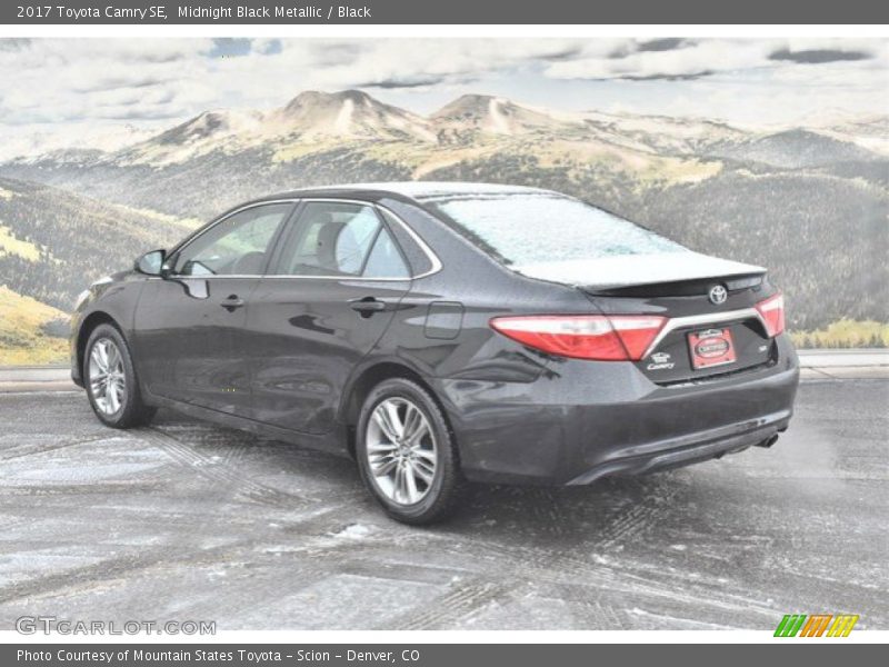 Midnight Black Metallic / Black 2017 Toyota Camry SE