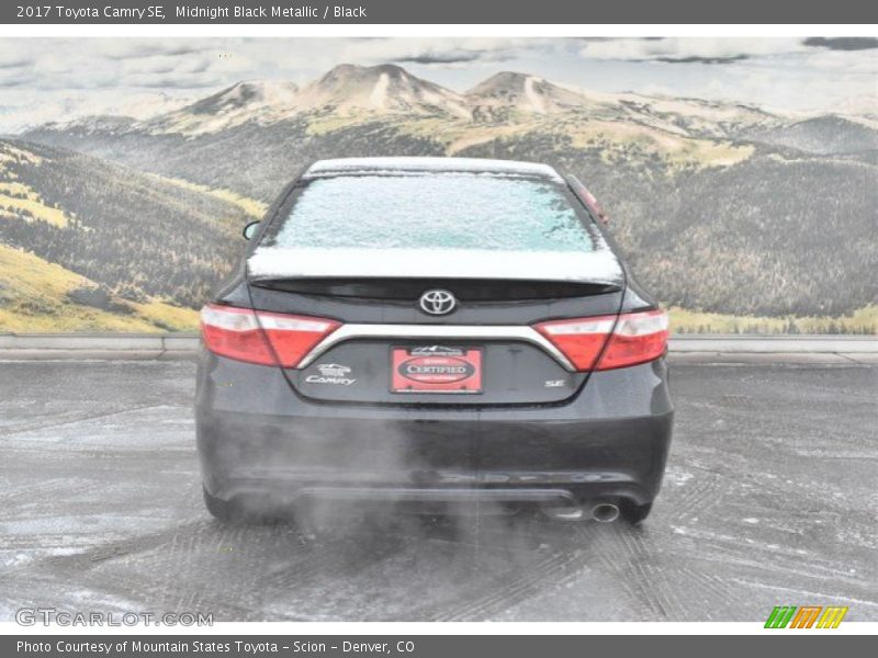 Midnight Black Metallic / Black 2017 Toyota Camry SE