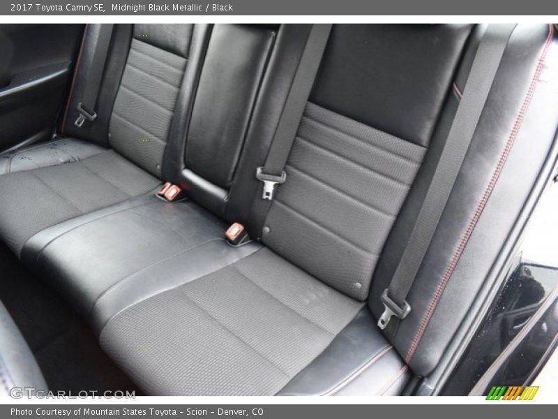 Midnight Black Metallic / Black 2017 Toyota Camry SE