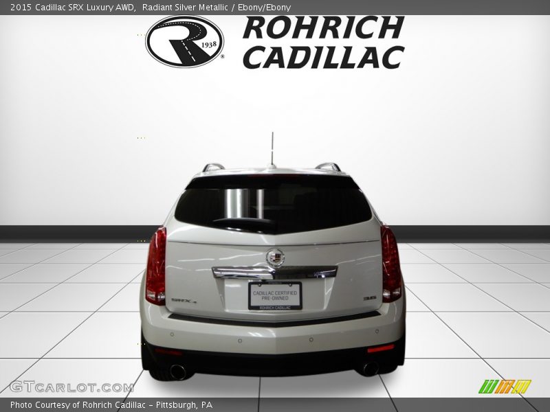 Radiant Silver Metallic / Ebony/Ebony 2015 Cadillac SRX Luxury AWD