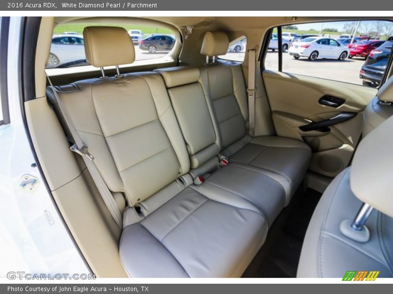 White Diamond Pearl / Parchment 2016 Acura RDX
