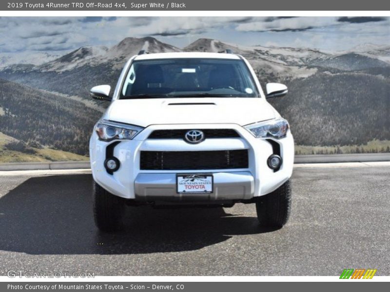Super White / Black 2019 Toyota 4Runner TRD Off-Road 4x4