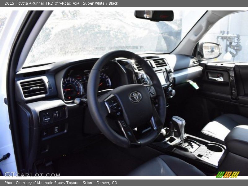 Super White / Black 2019 Toyota 4Runner TRD Off-Road 4x4
