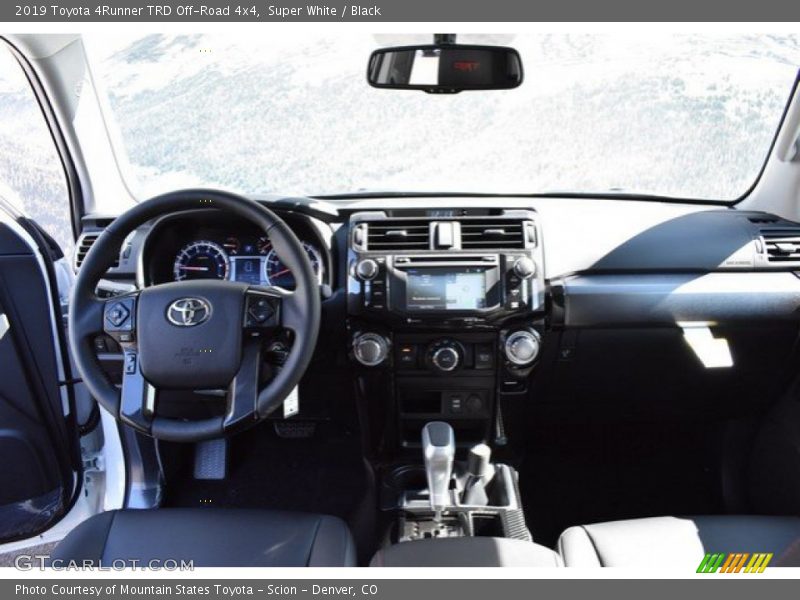 Super White / Black 2019 Toyota 4Runner TRD Off-Road 4x4