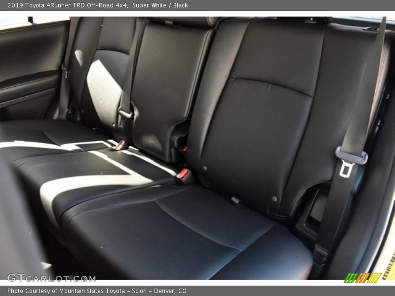 Super White / Black 2019 Toyota 4Runner TRD Off-Road 4x4