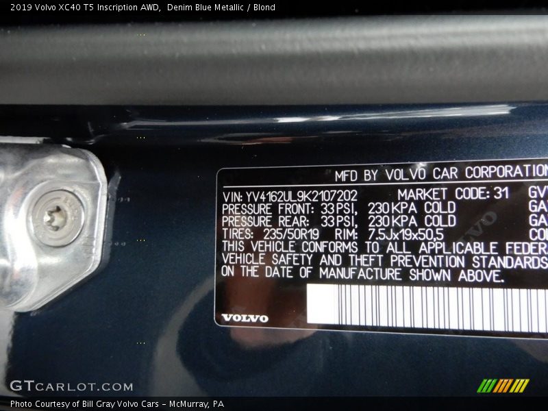 Denim Blue Metallic / Blond 2019 Volvo XC40 T5 Inscription AWD