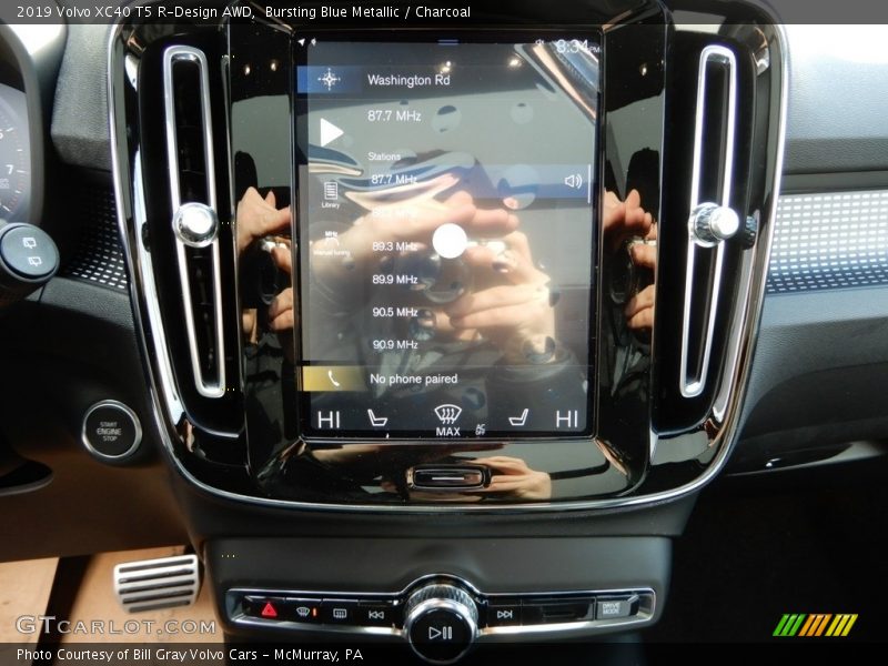 Bursting Blue Metallic / Charcoal 2019 Volvo XC40 T5 R-Design AWD