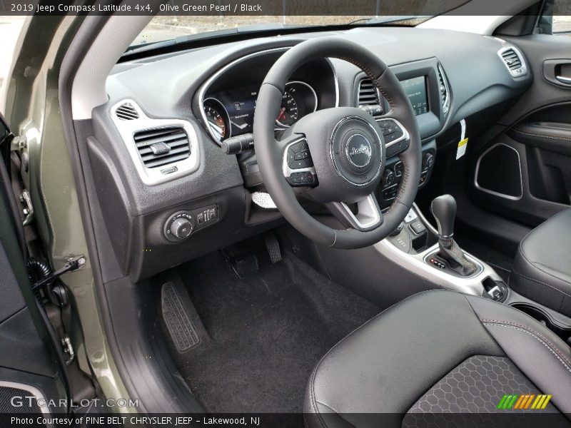  2019 Compass Latitude 4x4 Black Interior