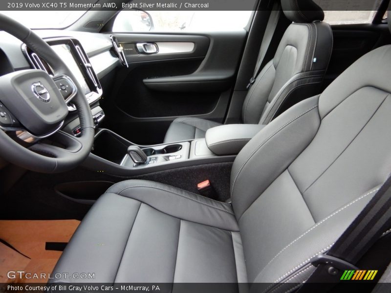 Front Seat of 2019 XC40 T5 Momentum AWD