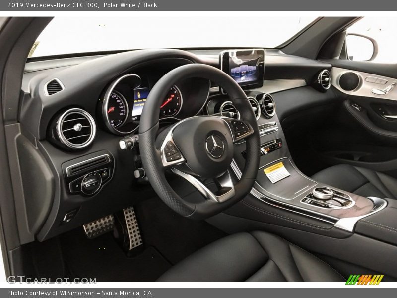 Polar White / Black 2019 Mercedes-Benz GLC 300