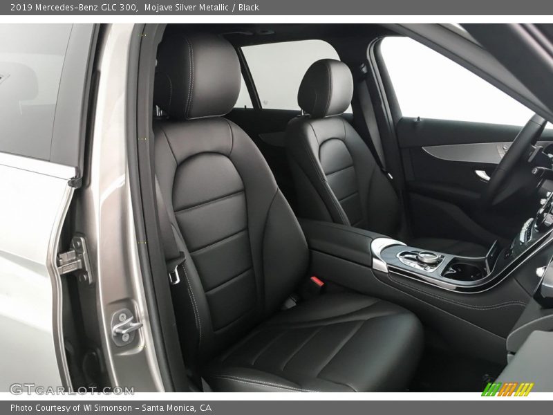 Mojave Silver Metallic / Black 2019 Mercedes-Benz GLC 300