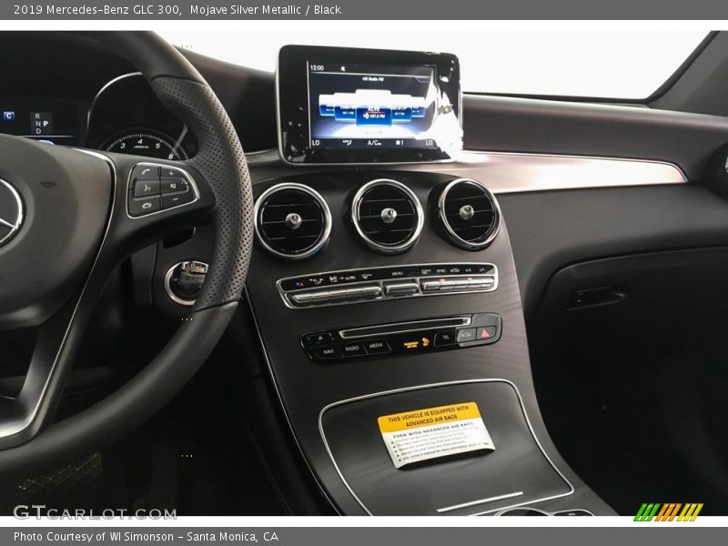 Mojave Silver Metallic / Black 2019 Mercedes-Benz GLC 300