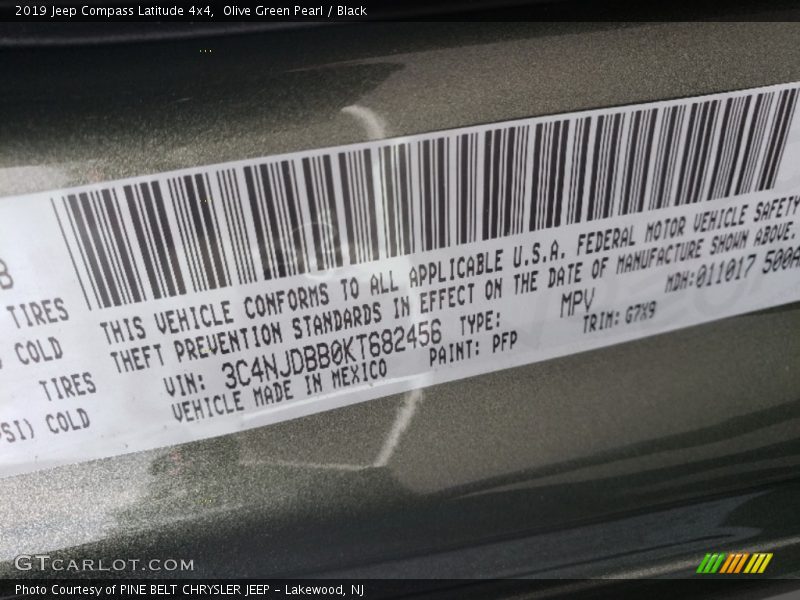 Olive Green Pearl / Black 2019 Jeep Compass Latitude 4x4