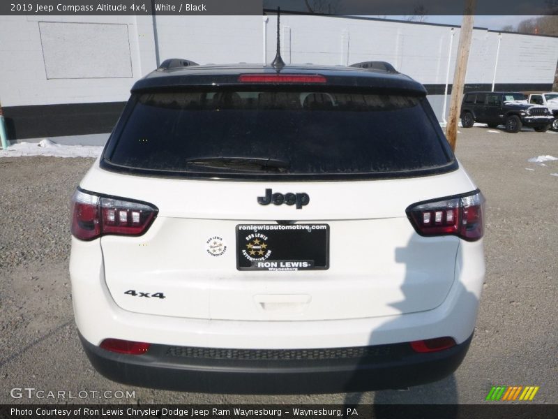 White / Black 2019 Jeep Compass Altitude 4x4