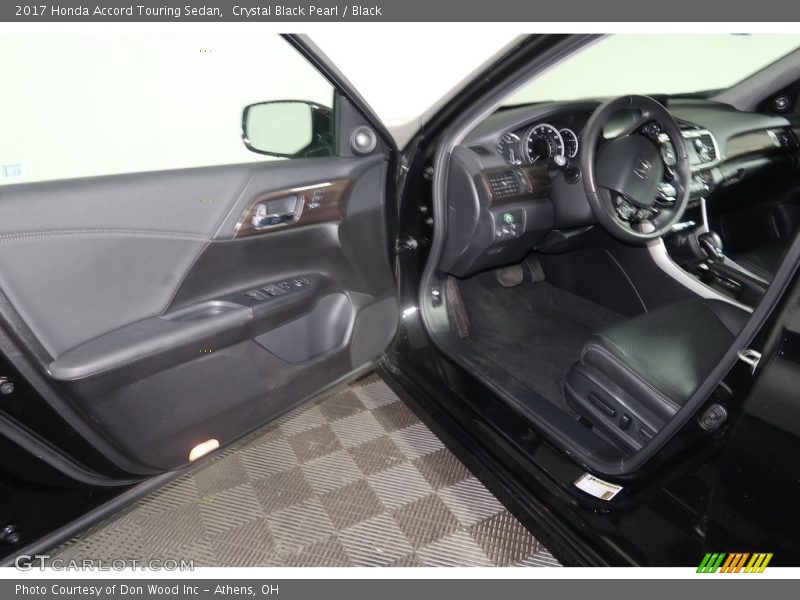 Crystal Black Pearl / Black 2017 Honda Accord Touring Sedan