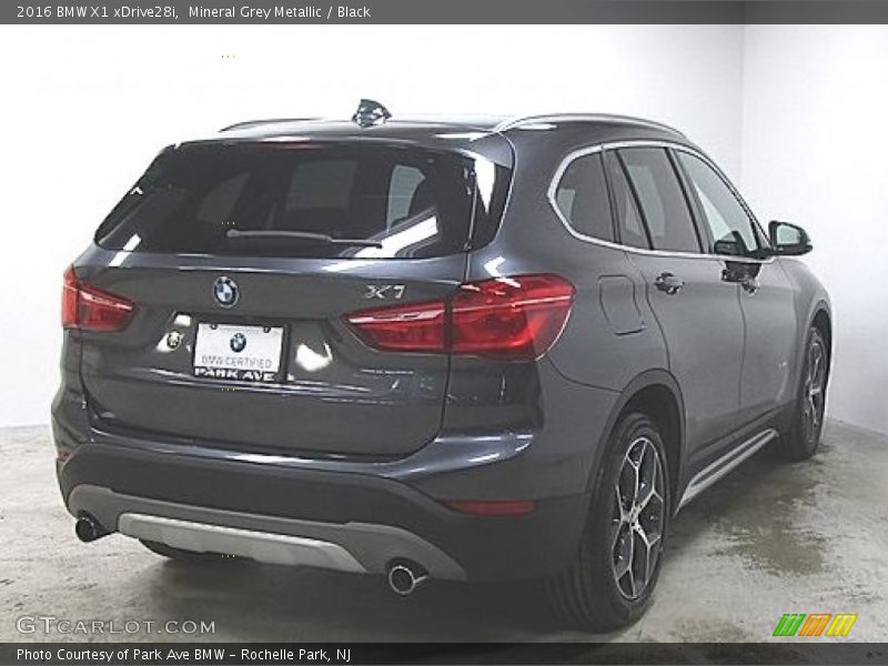 Mineral Grey Metallic / Black 2016 BMW X1 xDrive28i