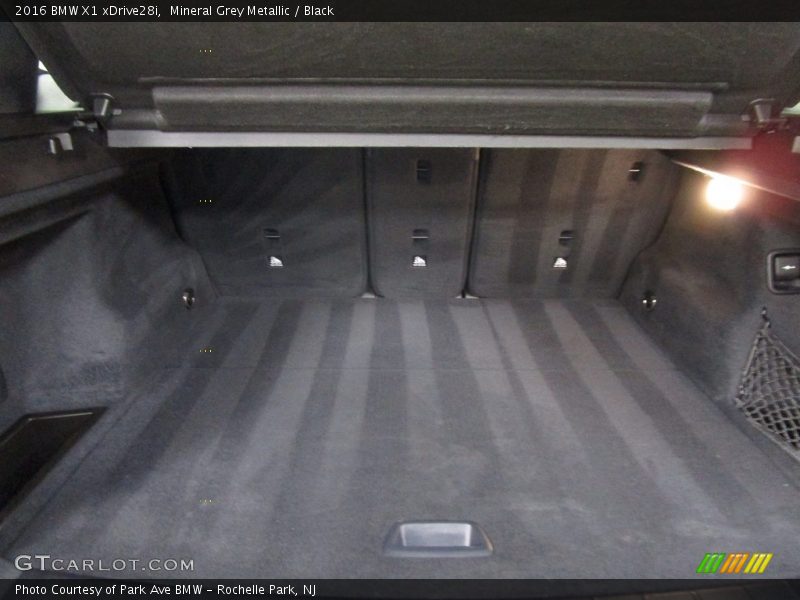 Mineral Grey Metallic / Black 2016 BMW X1 xDrive28i
