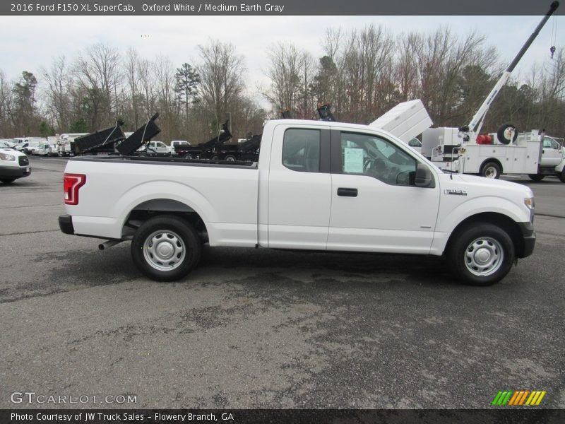 Oxford White / Medium Earth Gray 2016 Ford F150 XL SuperCab
