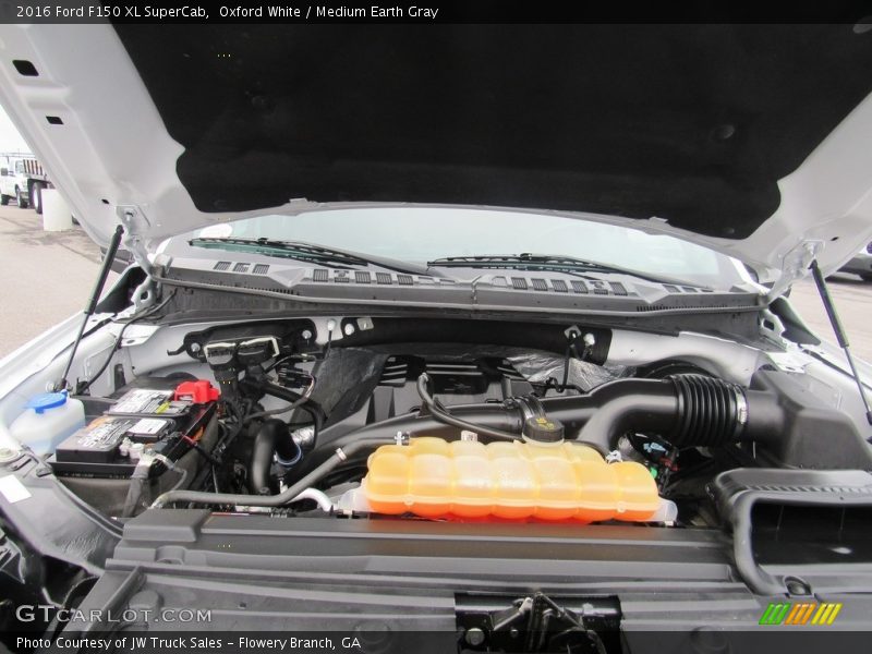 Oxford White / Medium Earth Gray 2016 Ford F150 XL SuperCab