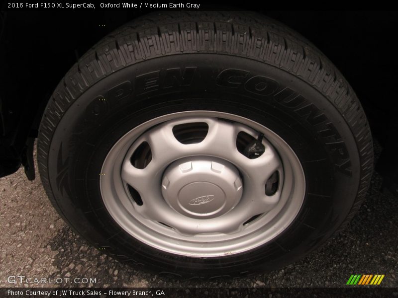 Oxford White / Medium Earth Gray 2016 Ford F150 XL SuperCab
