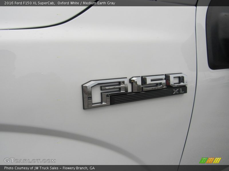 Oxford White / Medium Earth Gray 2016 Ford F150 XL SuperCab